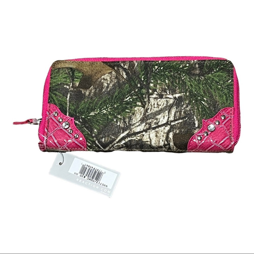 NWT - Kenneth Cole Reaction Pink Camo Wallet
